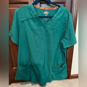 Dickies Scrub Top